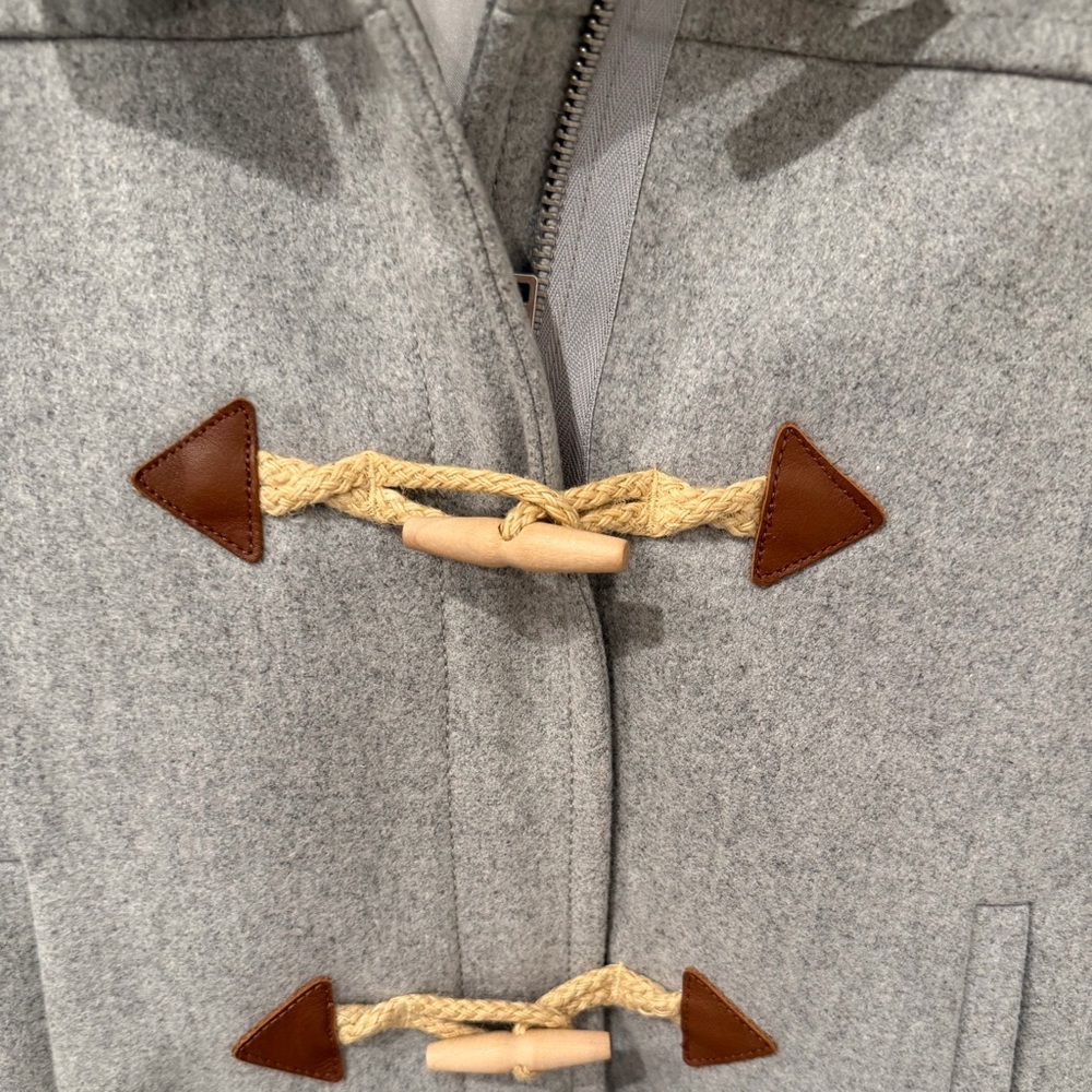 J.CREW WOOL MELTON
TOGGLE COAT HTHR LIGHT GREY SIZE 8 GREAT CONDITION - Picture 5 of 11